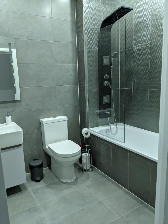 Ferienwohnung Sapphire House Telford Exterior foto