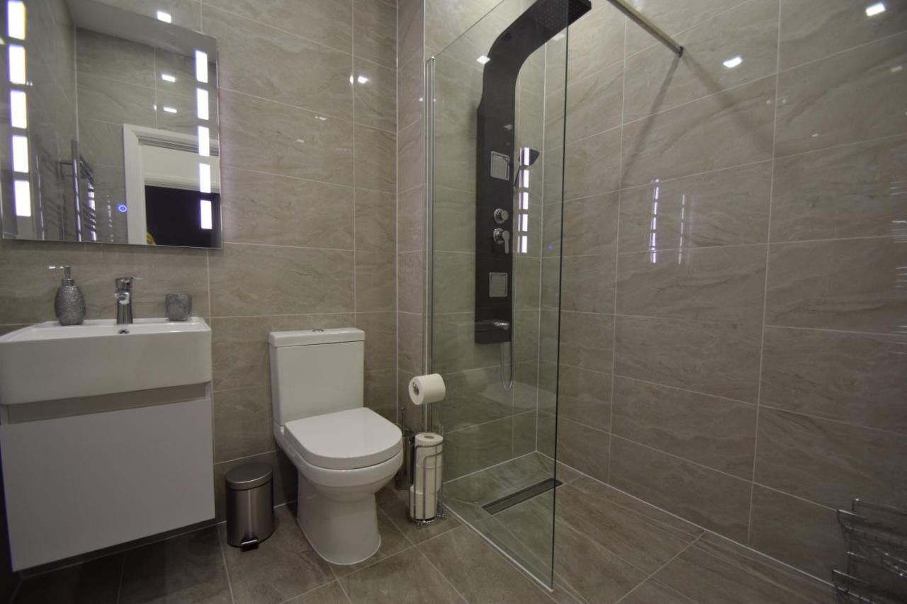 Ferienwohnung Sapphire House Telford Exterior foto