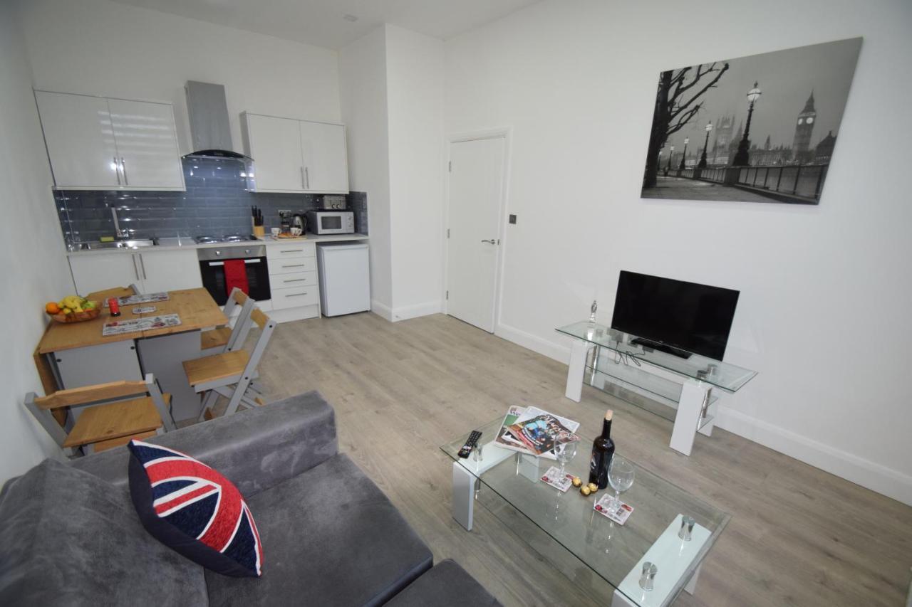 Ferienwohnung Sapphire House Telford Exterior foto